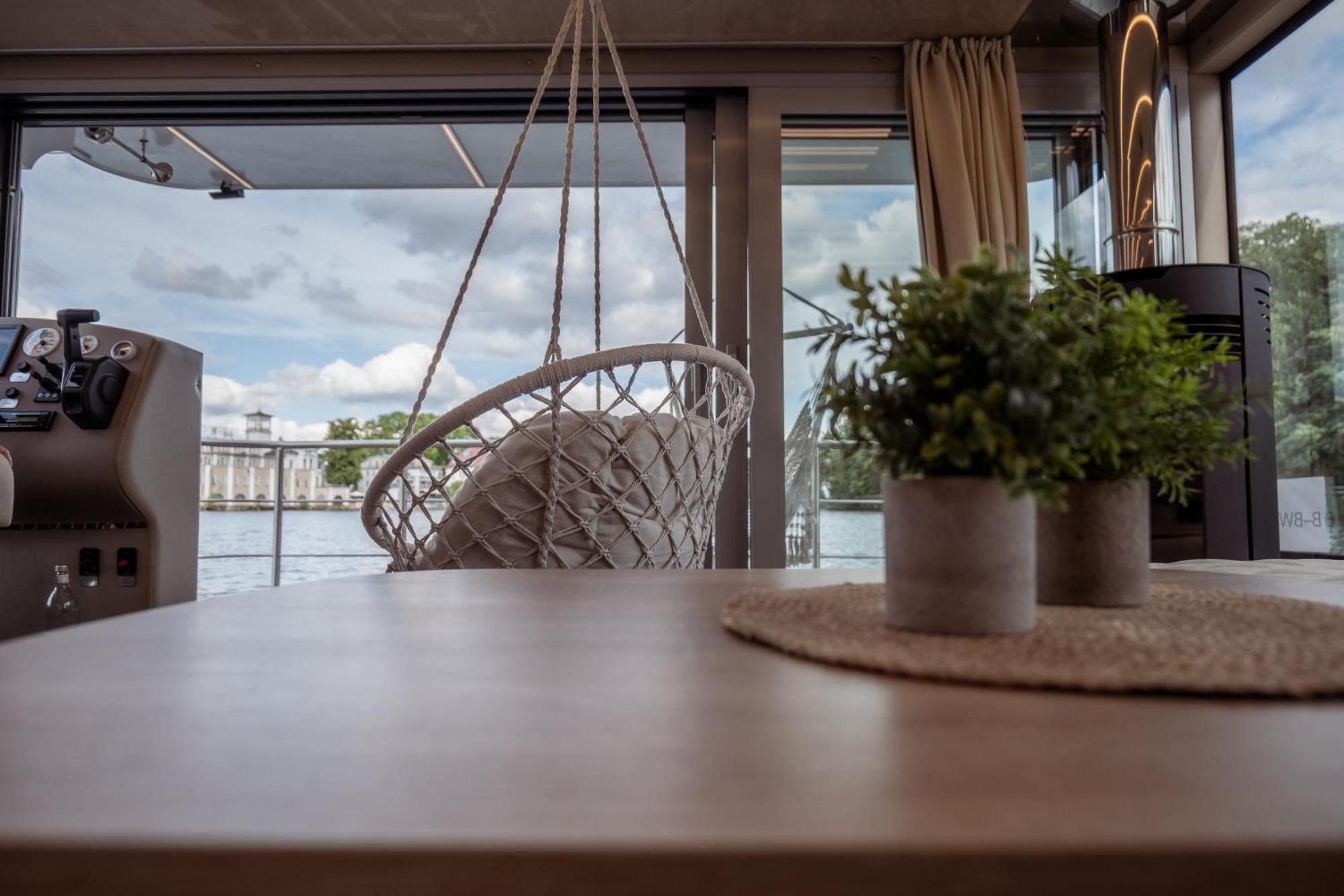 Botel Nena Hausboot Berlino